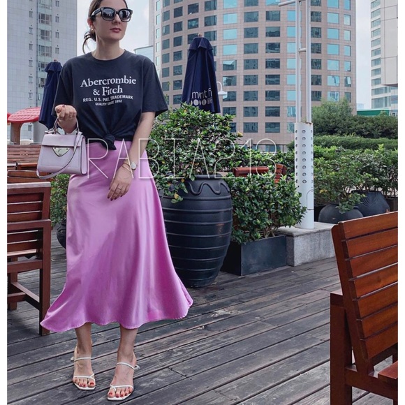 LAST 1!🔥ZARA PINK SATIN SKIRT - Picture 8 of 16